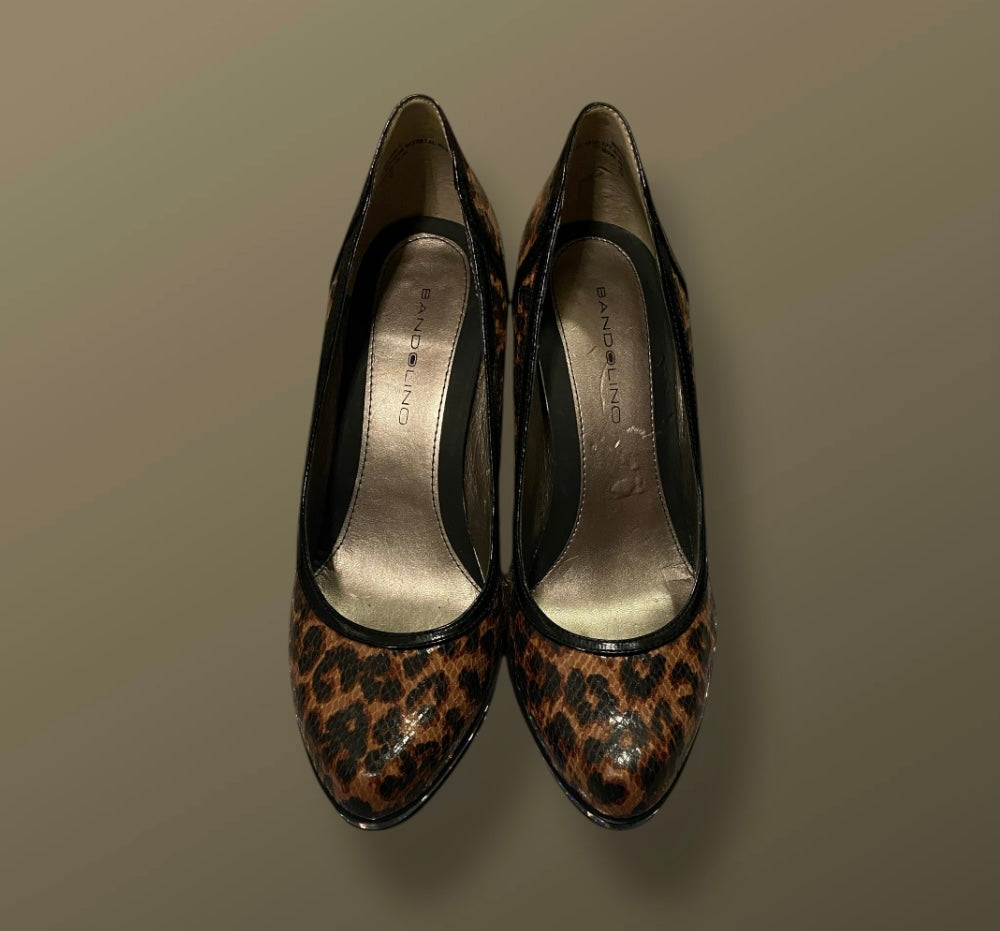 Bandolino cheetah print heels