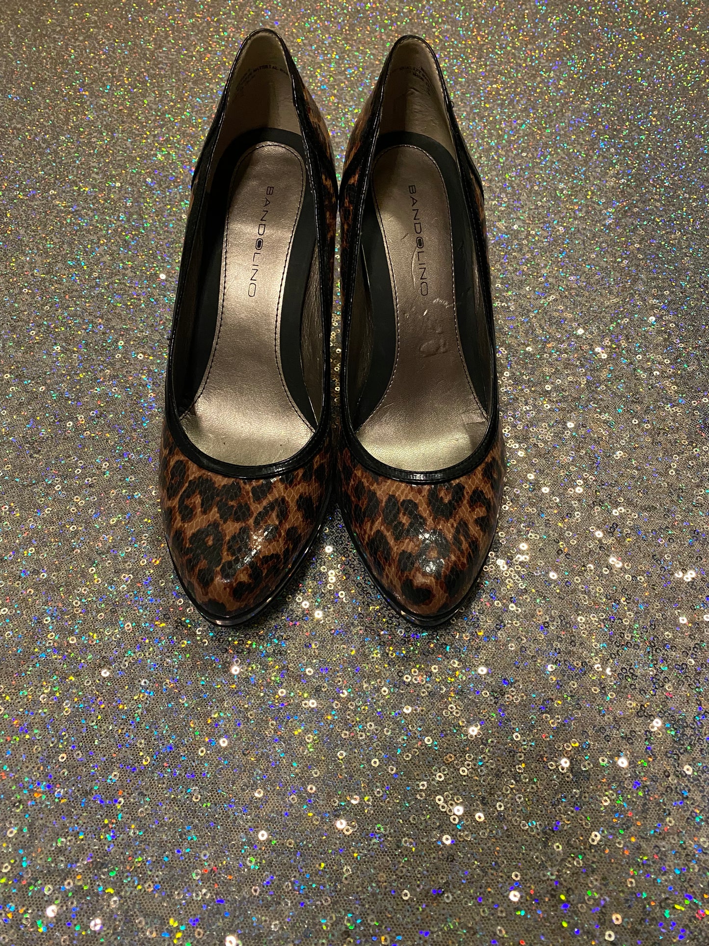 Bandolino cheetah print heels