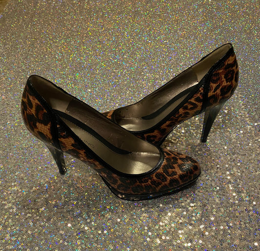 Bandolino cheetah print heels